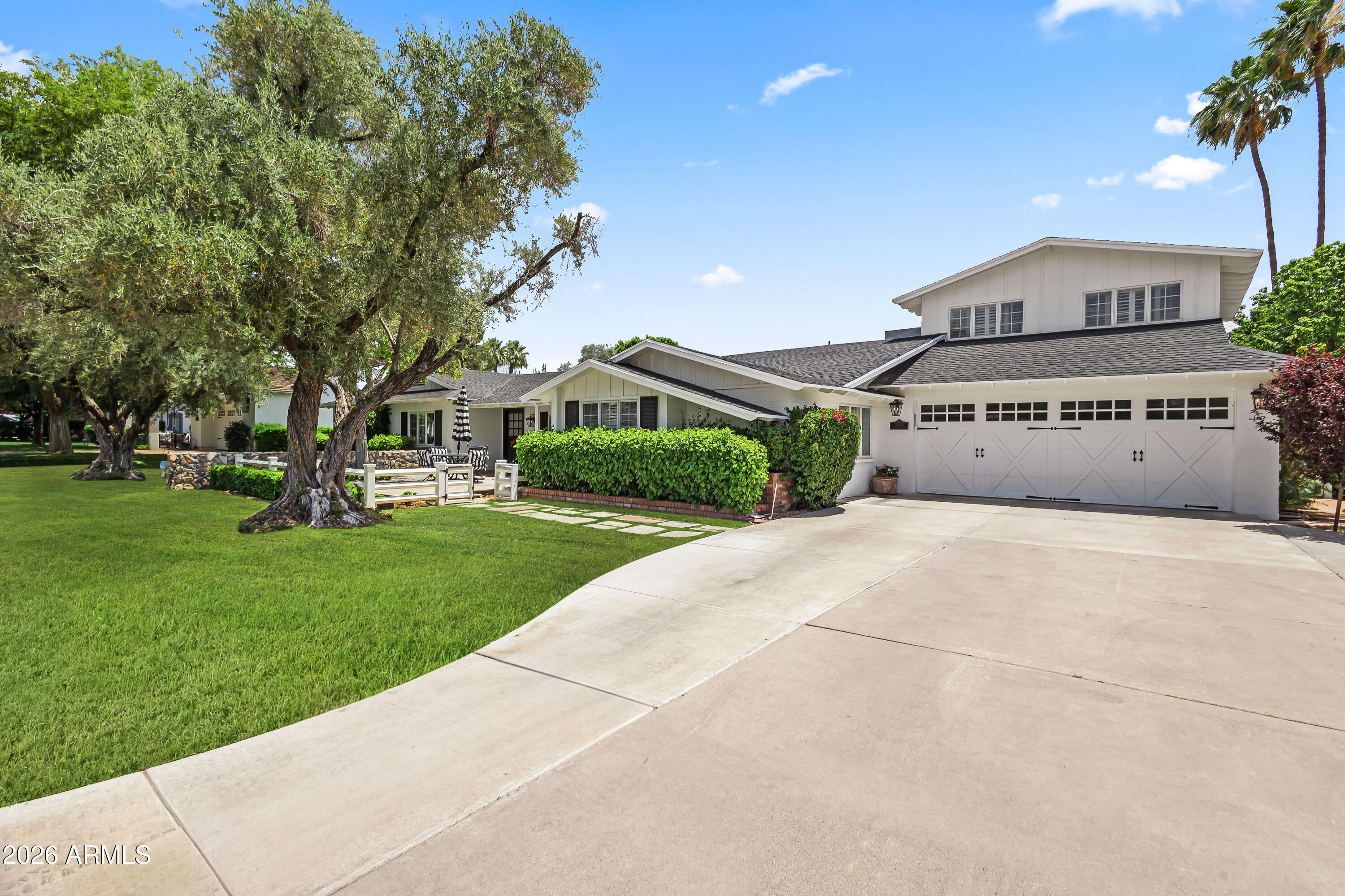 3433 E PASADENA Avenue