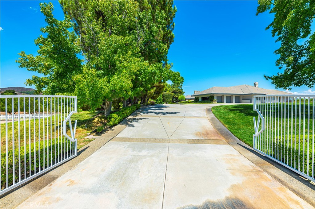 21410 Avenida De Arboles