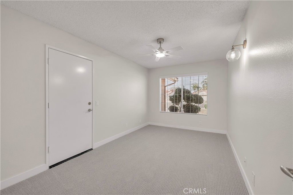 29296 Knoll Court
