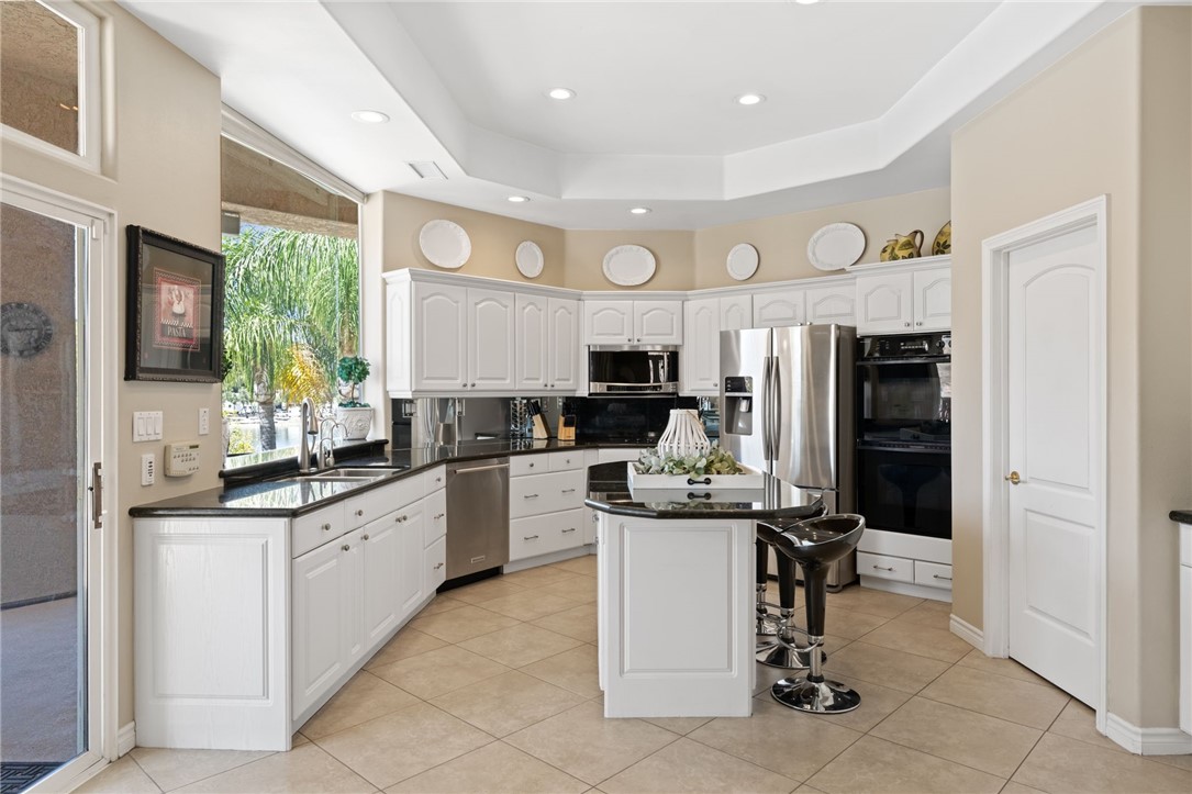 22001 Loch Lomond Drive