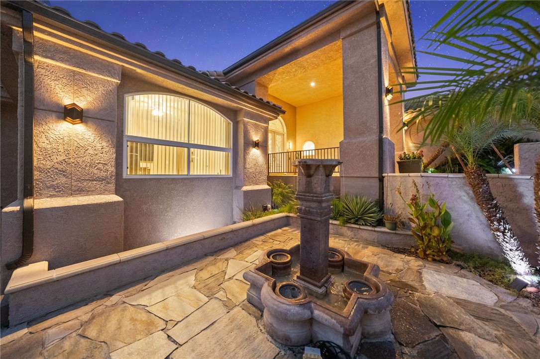 22001 Loch Lomond Drive