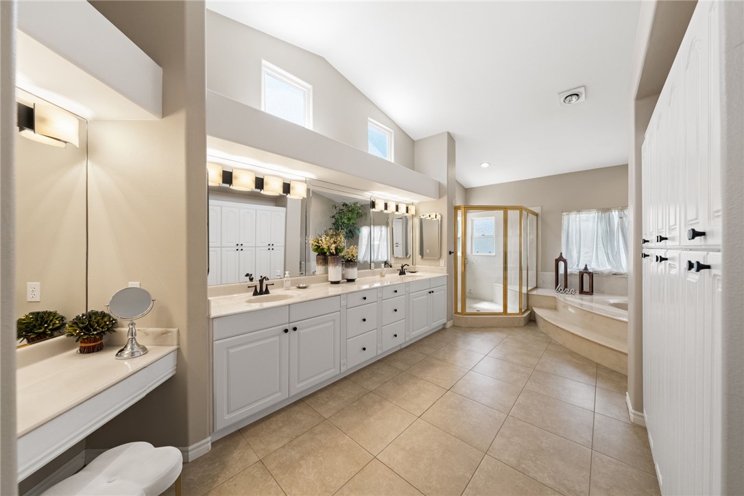 22001 Loch Lomond Drive