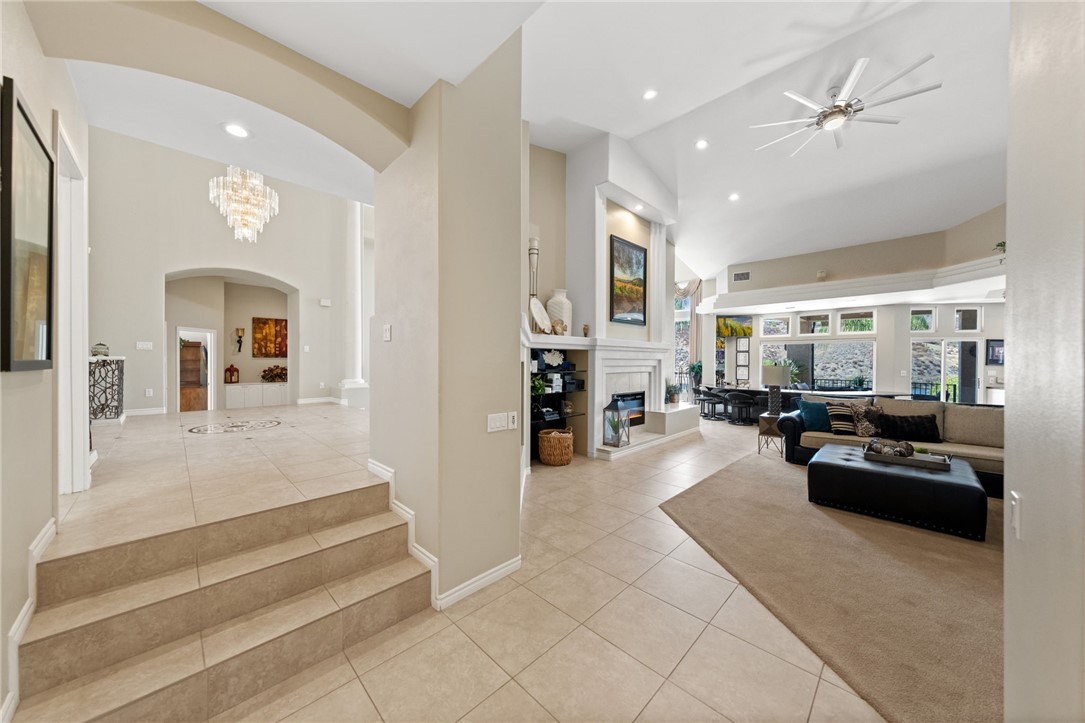 22001 Loch Lomond Drive