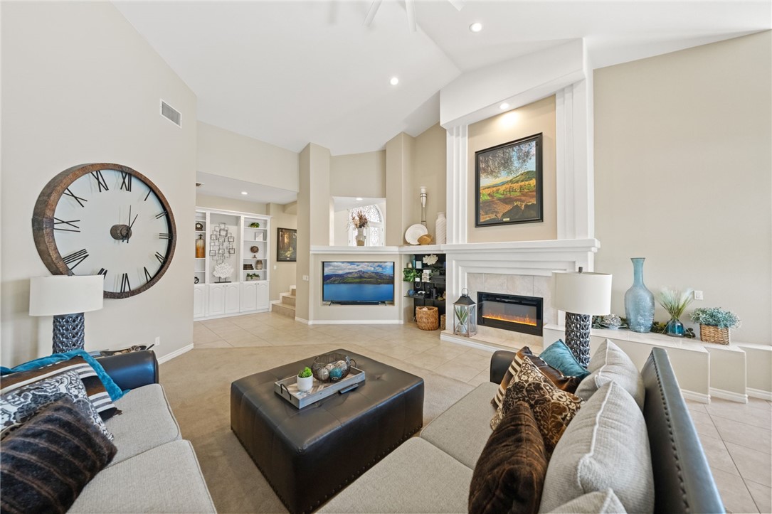 22001 Loch Lomond Drive