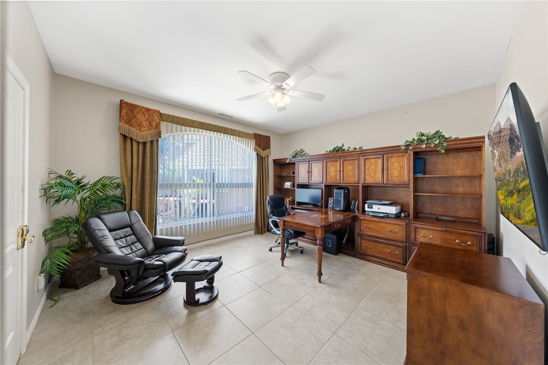 22001 Loch Lomond Drive