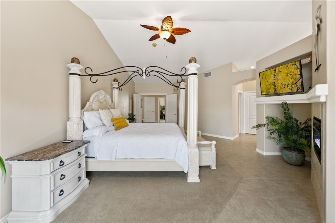 22001 Loch Lomond Drive