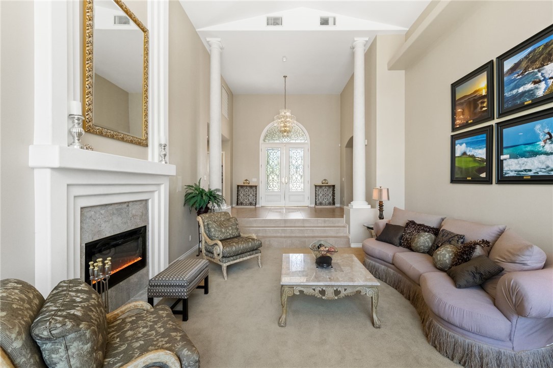 22001 Loch Lomond Drive