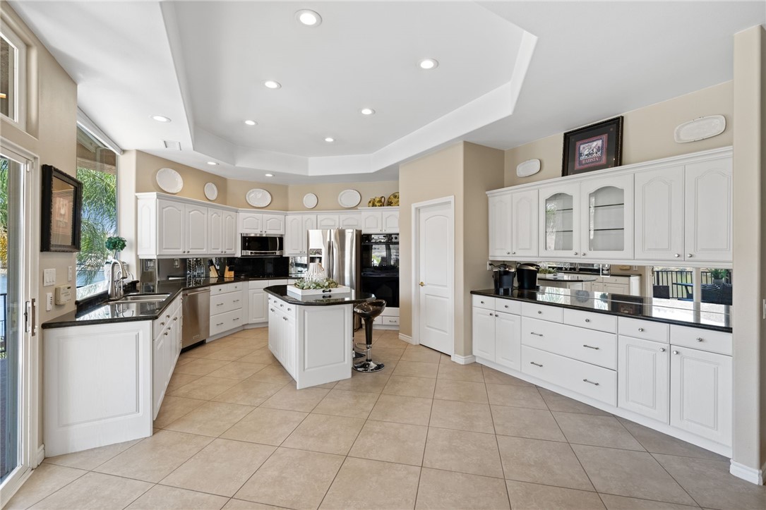 22001 Loch Lomond Drive