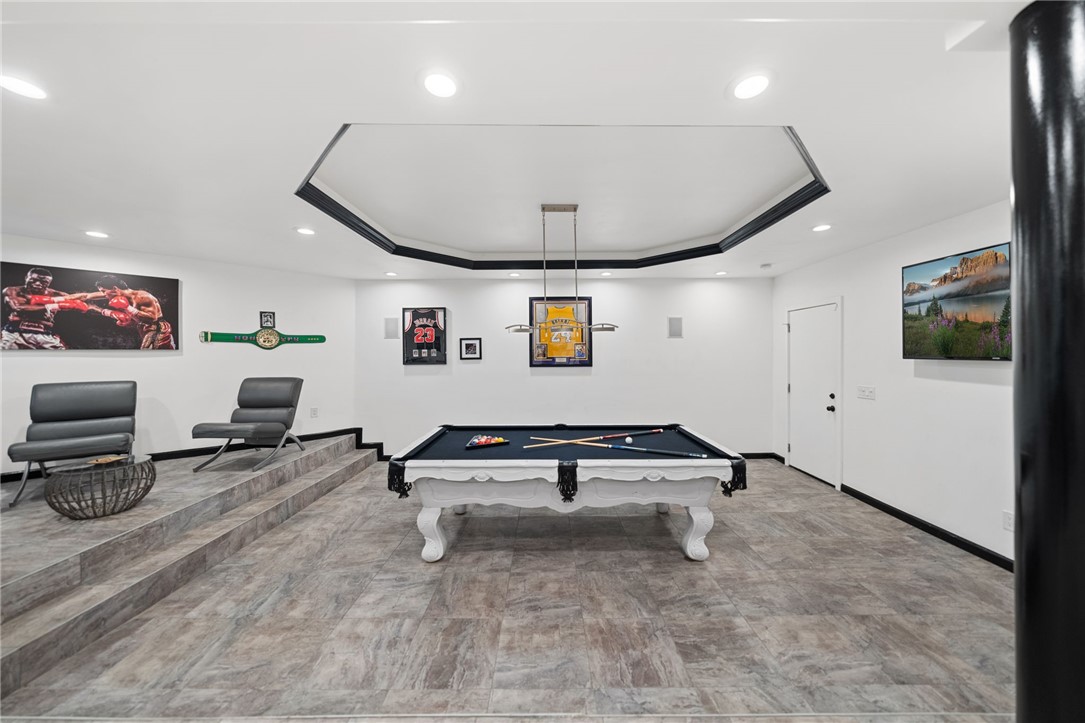 22001 Loch Lomond Drive