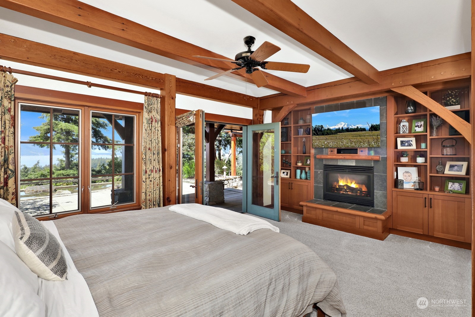 1401 Chuckanut Crest Drive
