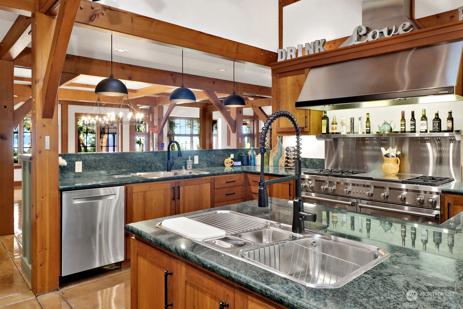 1401 Chuckanut Crest Drive