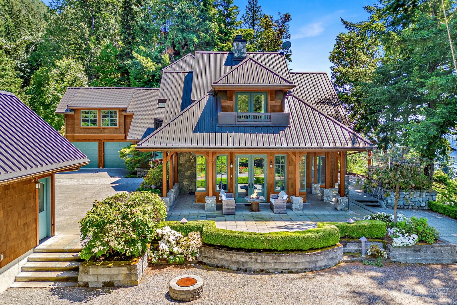 1401 Chuckanut Crest Drive