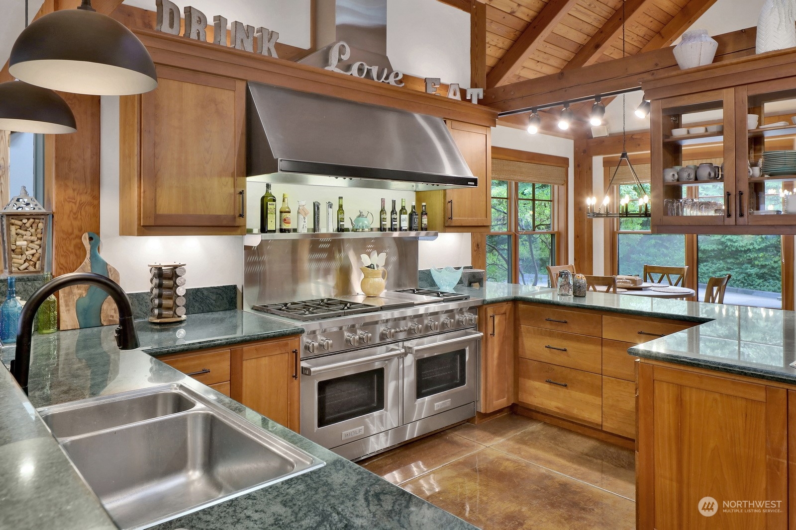 1401 Chuckanut Crest Drive