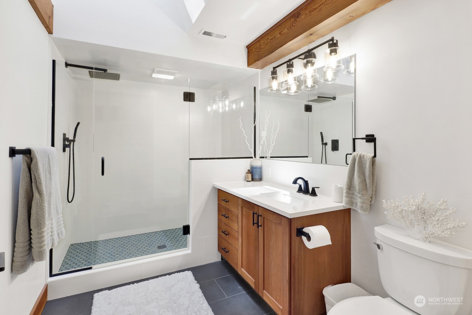 1401 Chuckanut Crest Drive