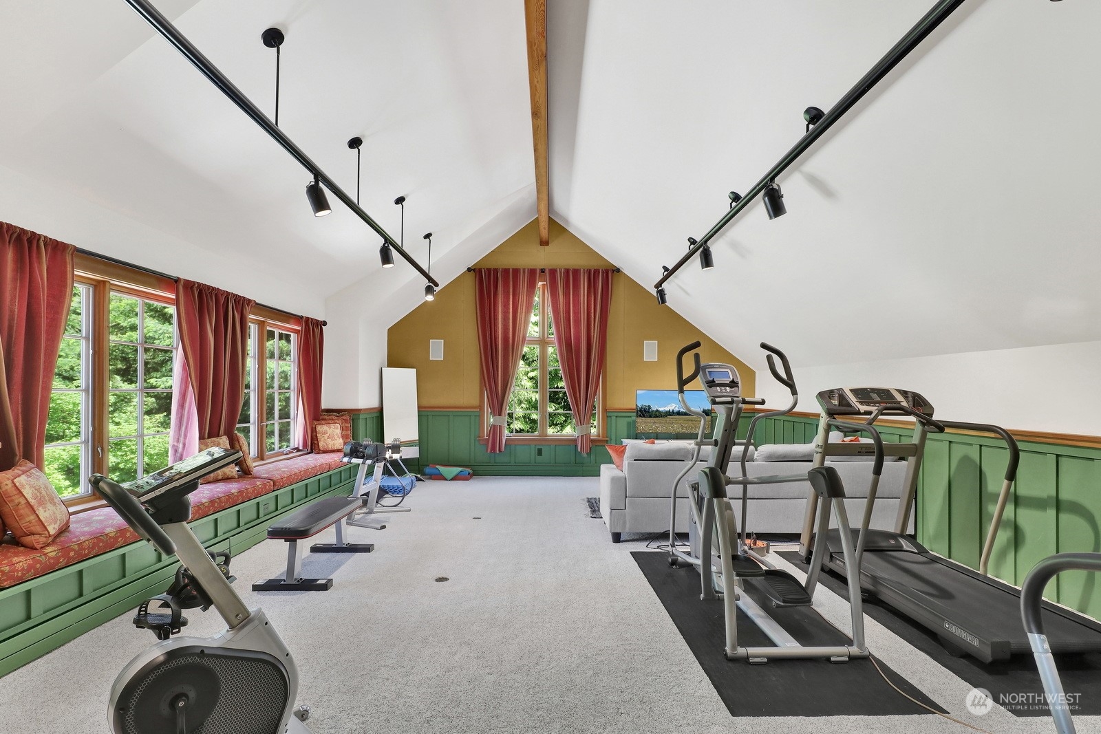 1401 Chuckanut Crest Drive