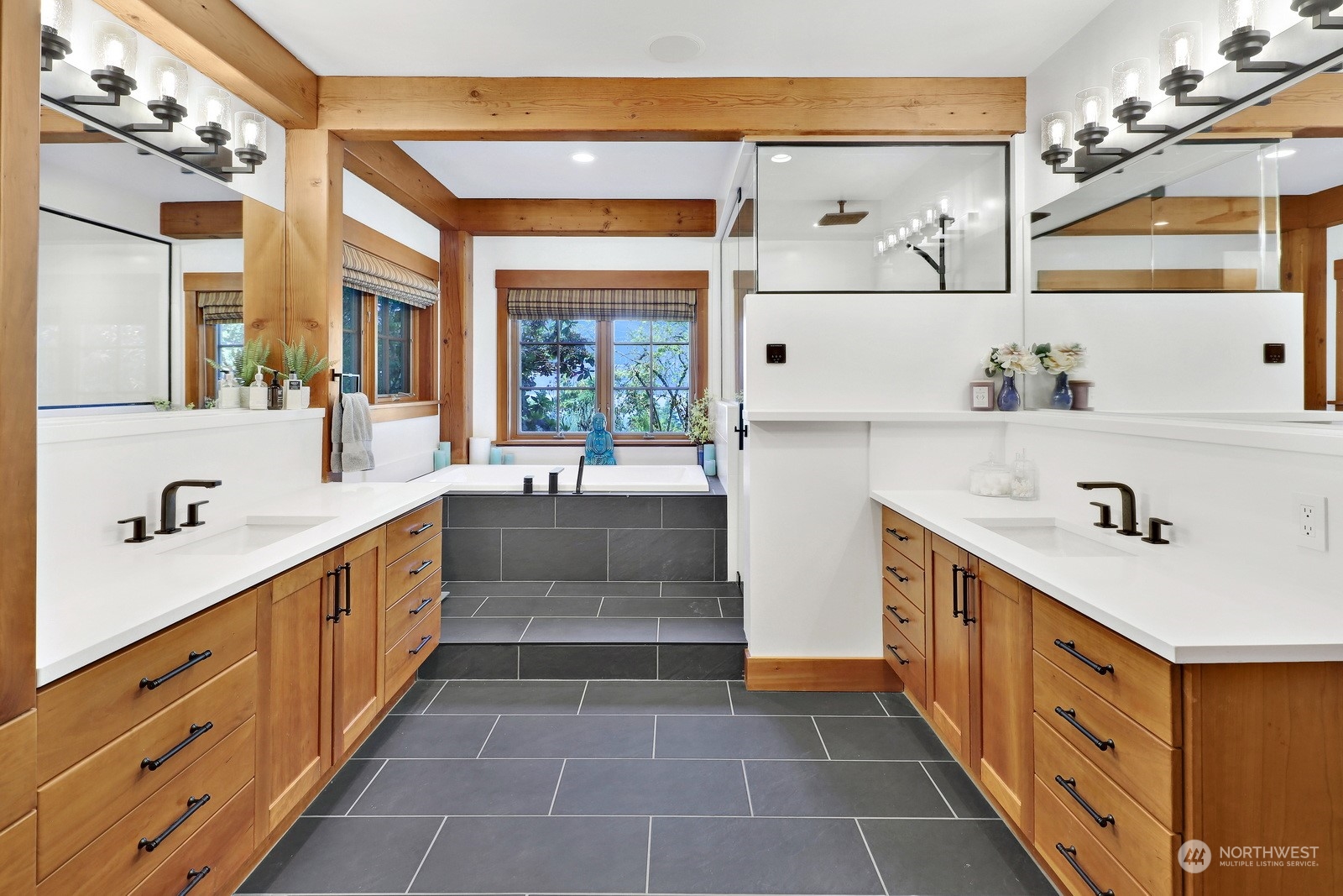 1401 Chuckanut Crest Drive