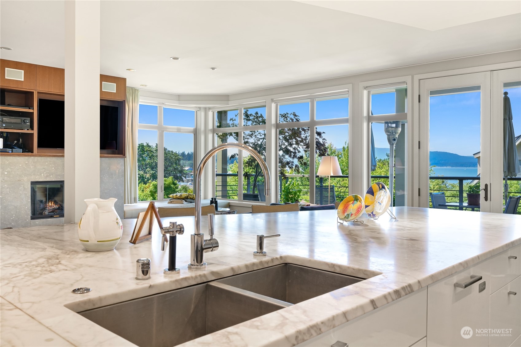 811 10th Street Unit: 203