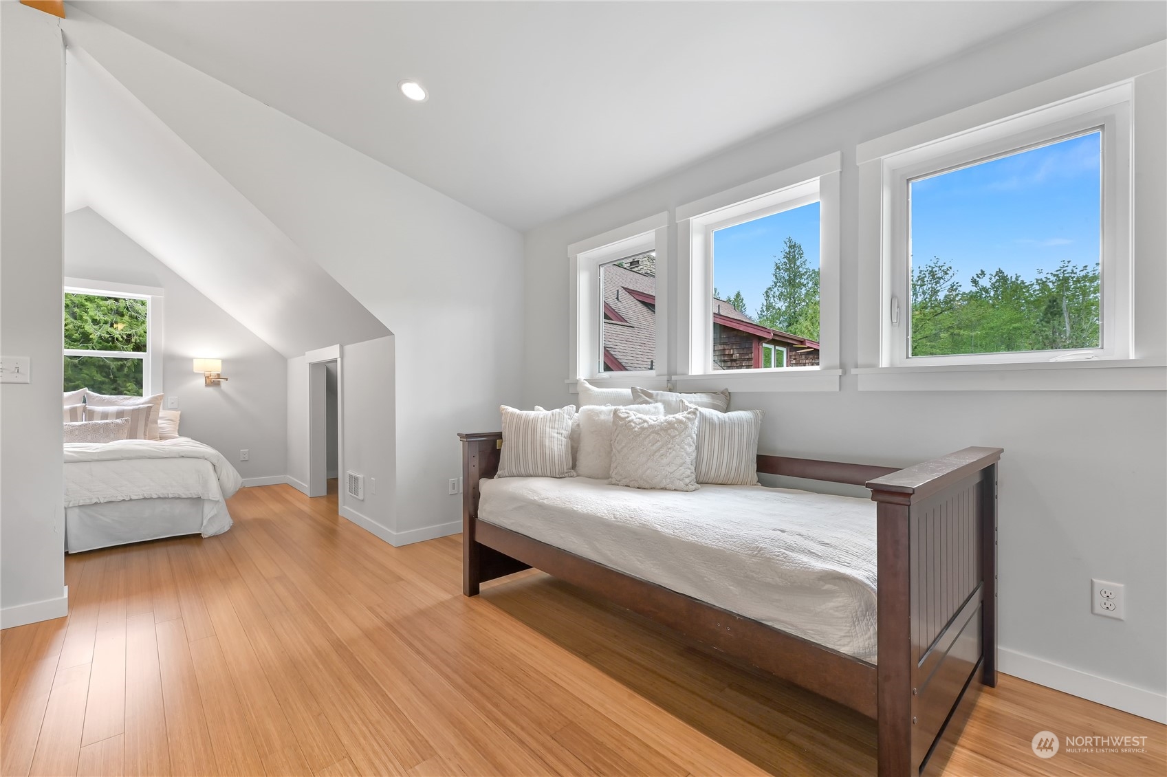 807 E 51st Street