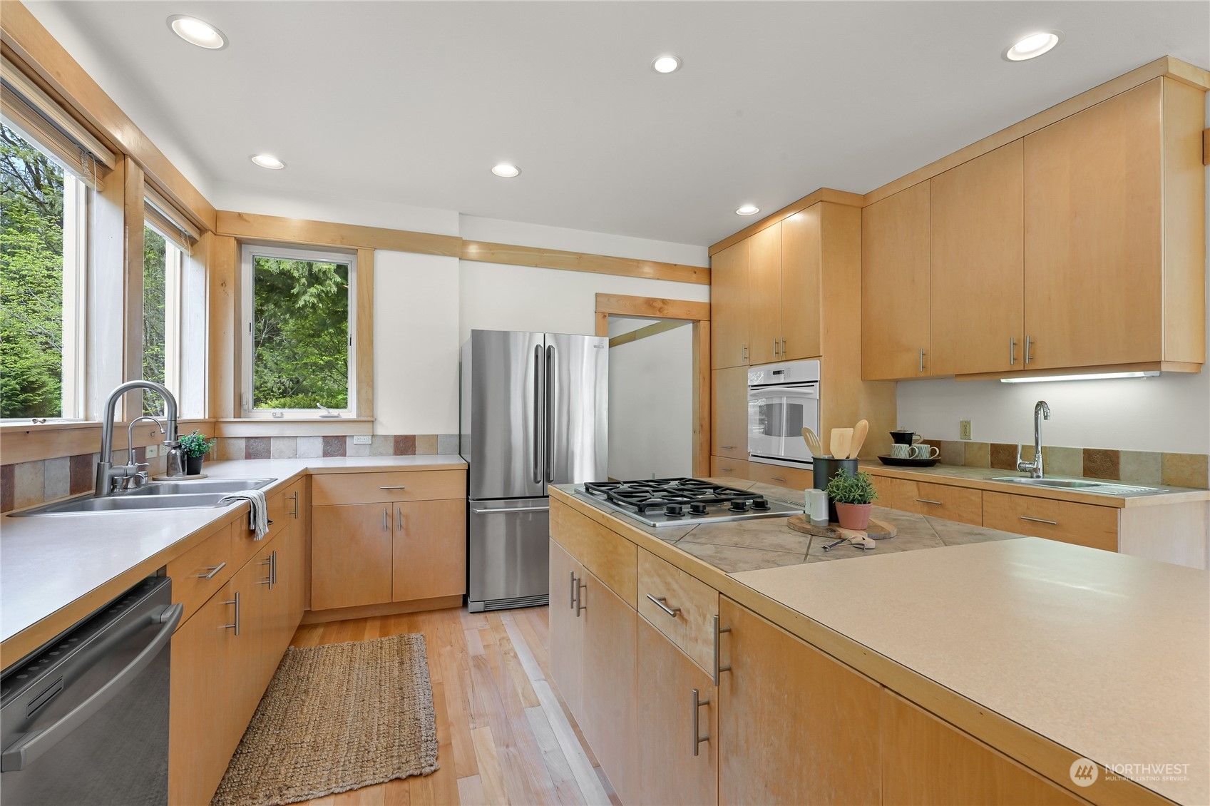 807 E 51st Street