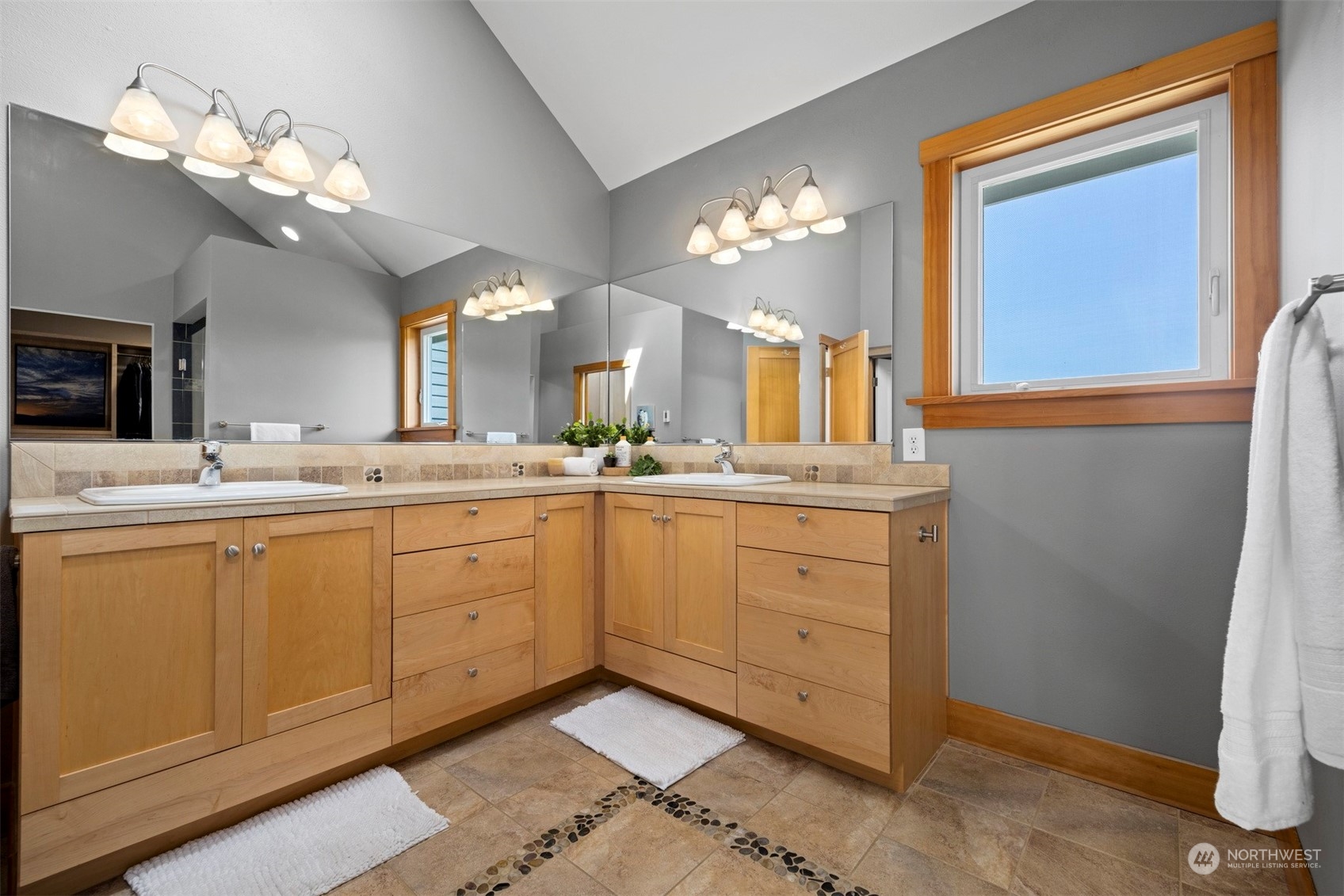 1259 Copper Crest