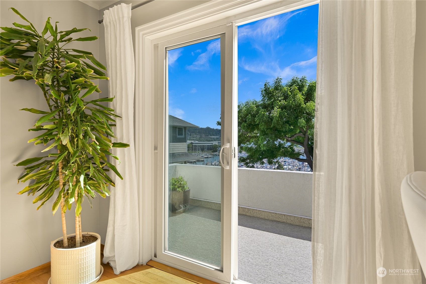 2019 Eldridge Avenue