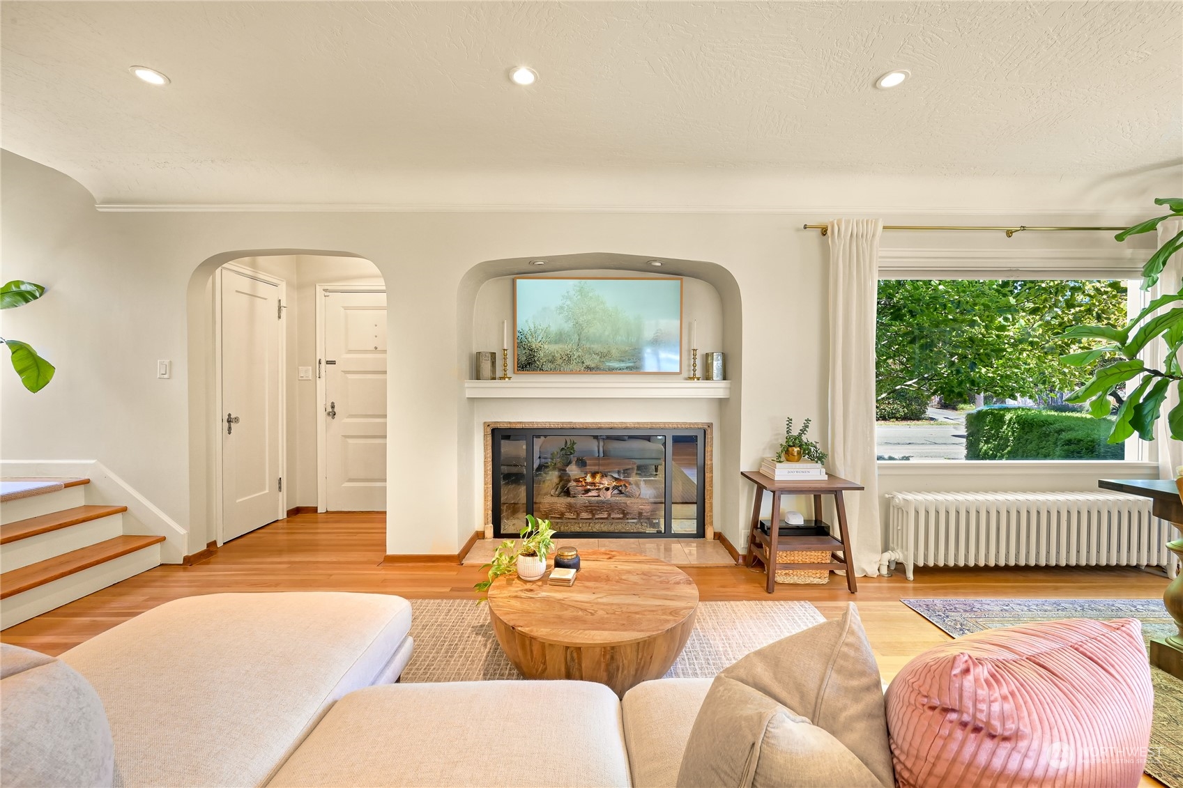 2019 Eldridge Avenue