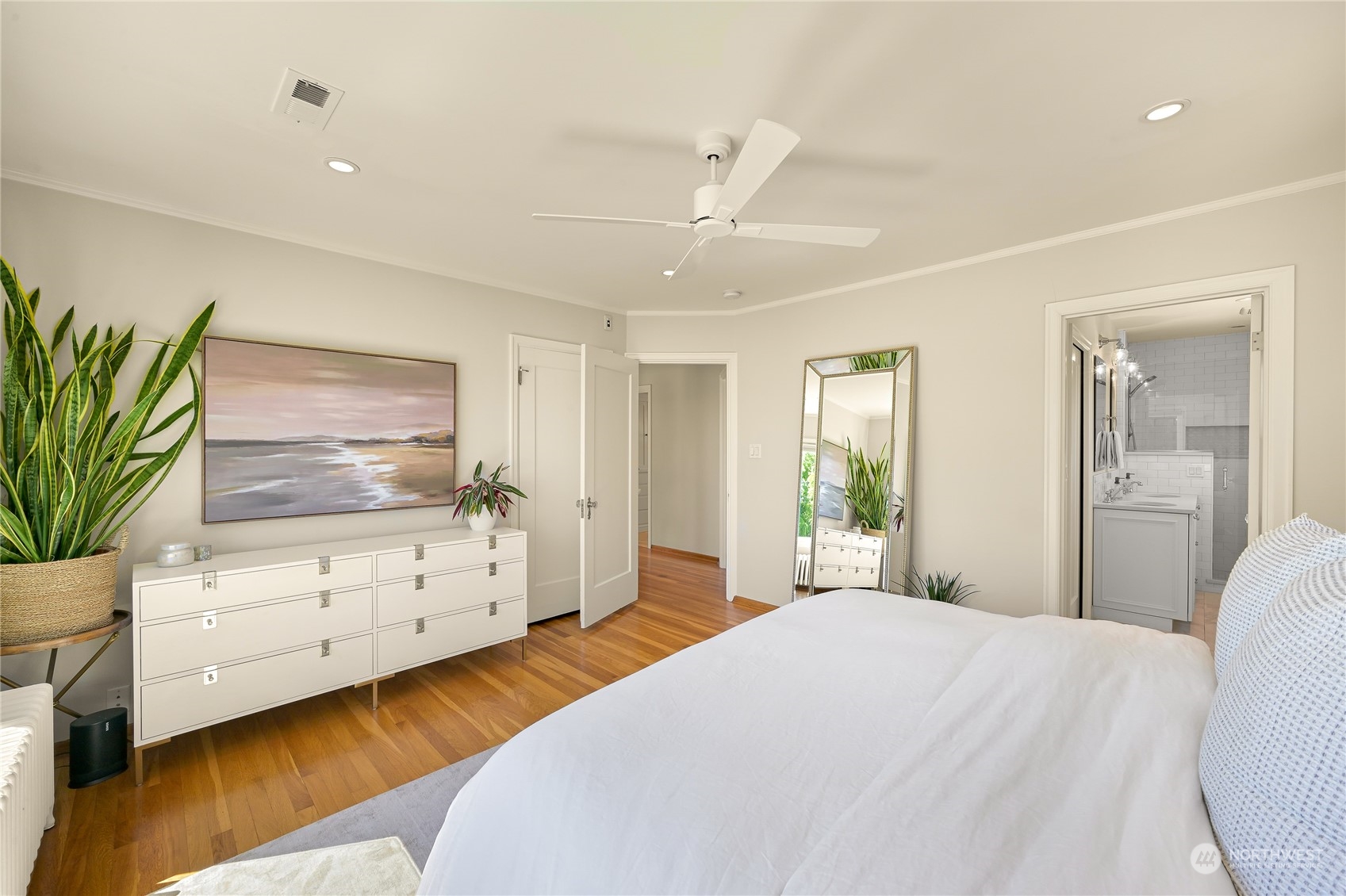 2019 Eldridge Avenue