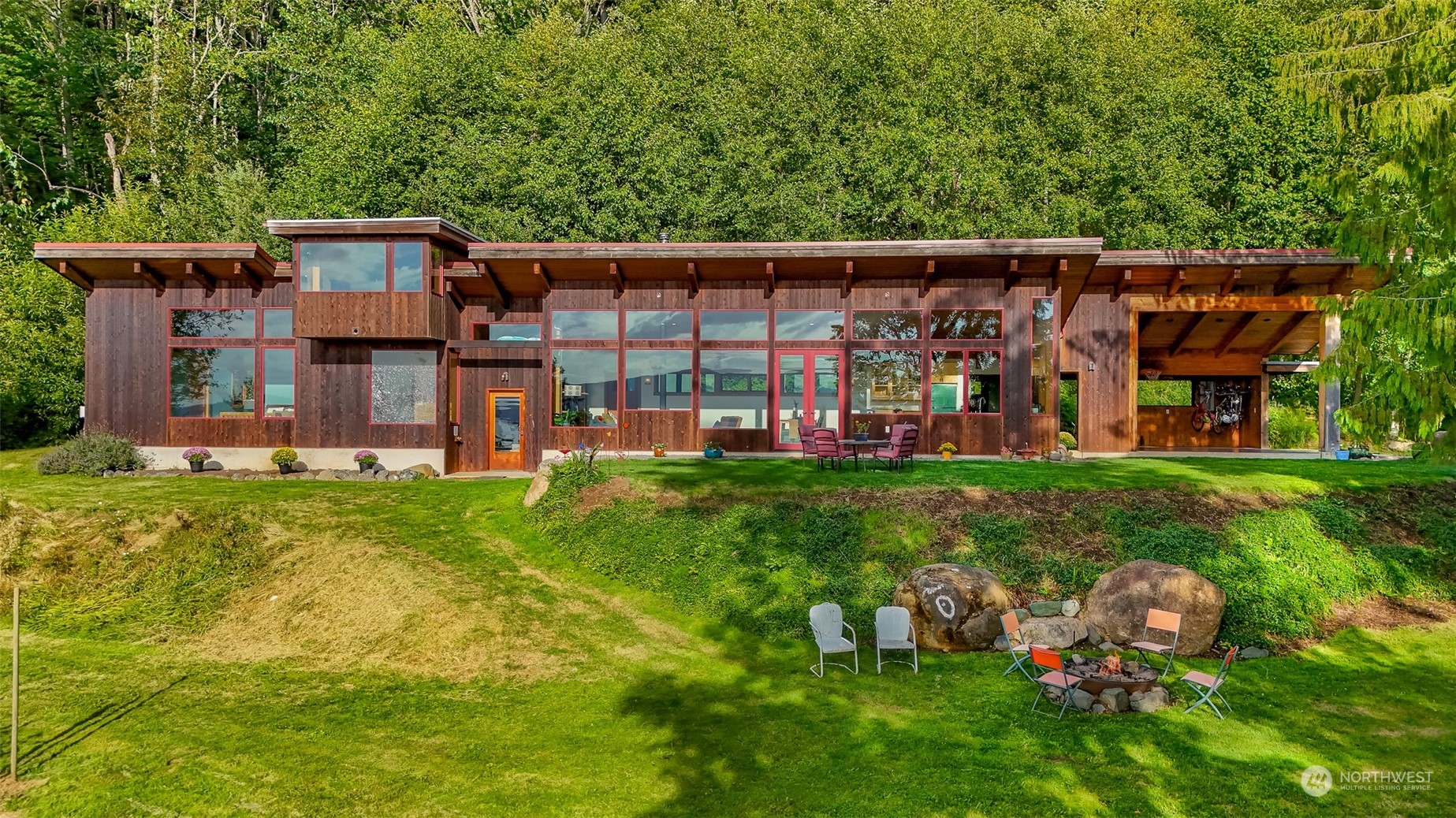 824 Chuckanut Drive