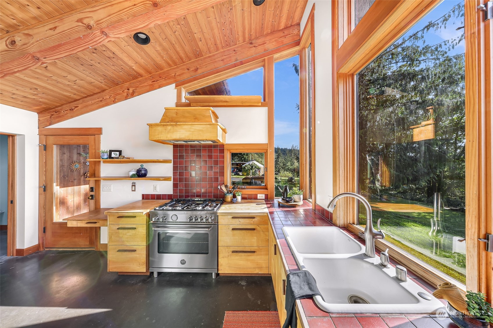 824 Chuckanut Drive