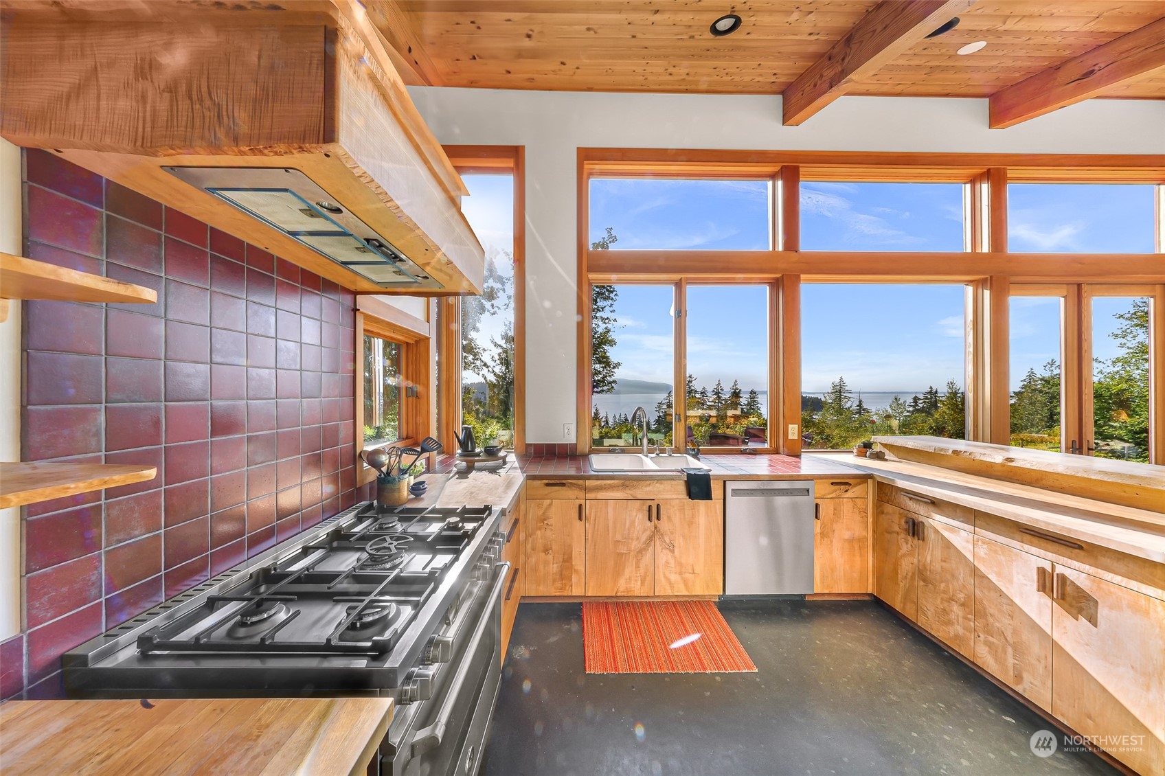 824 Chuckanut Drive