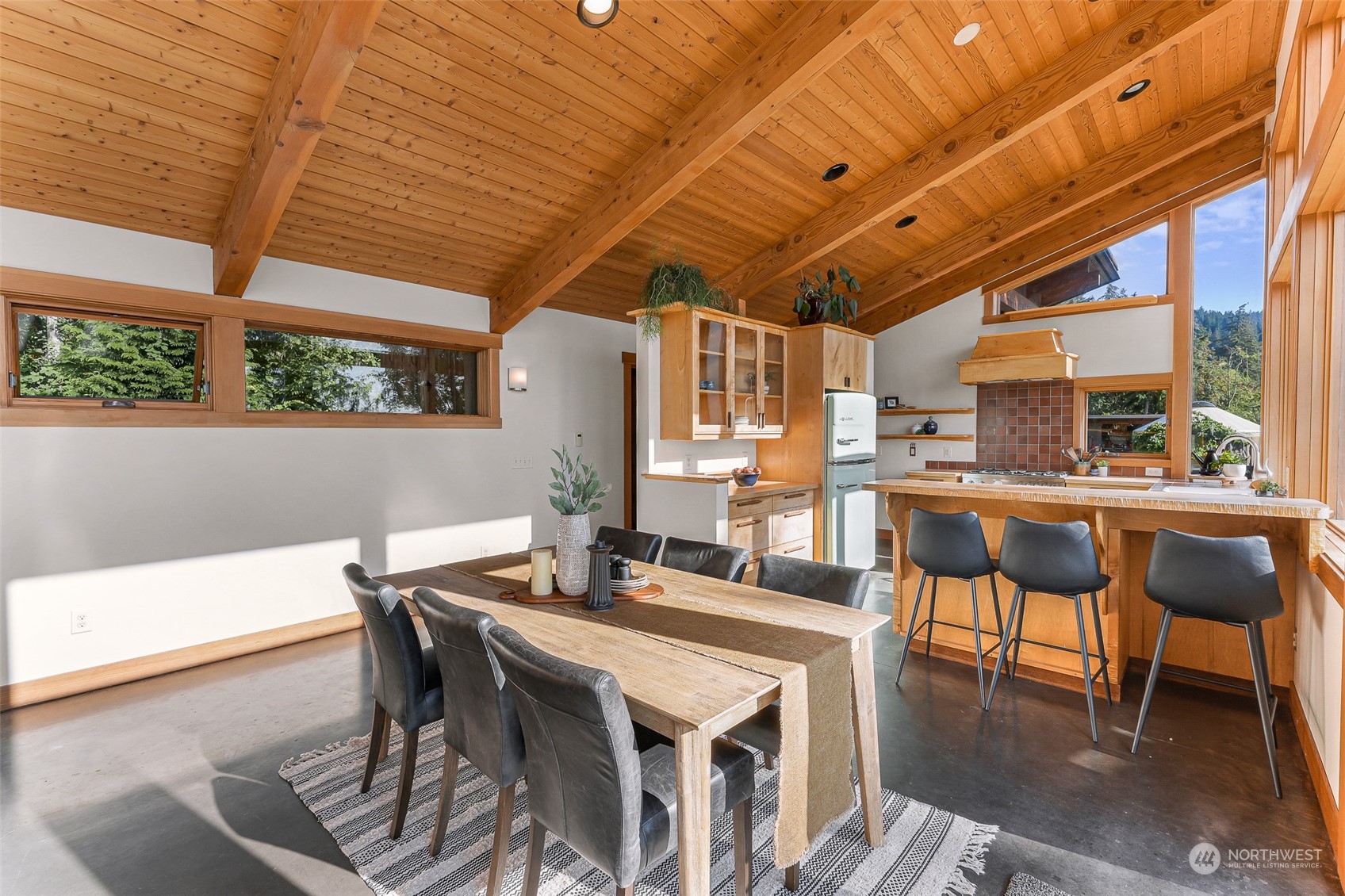 824 Chuckanut Drive