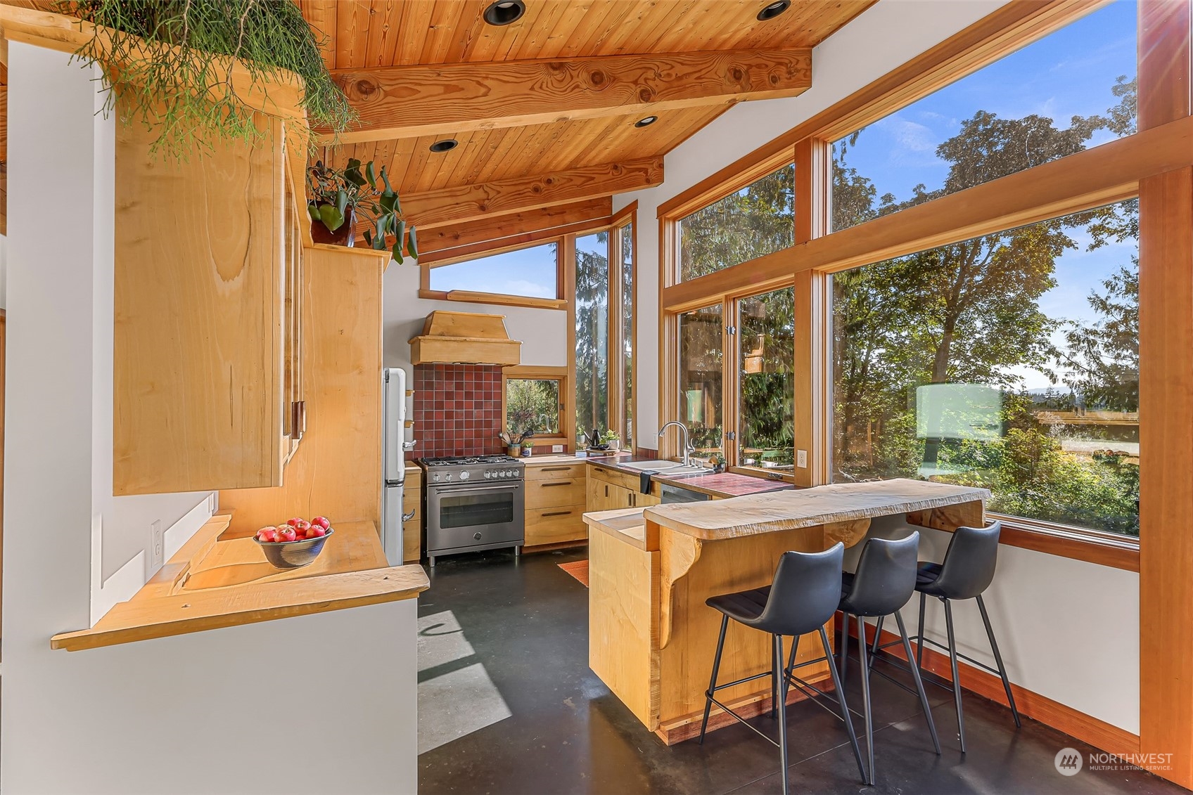 824 Chuckanut Drive