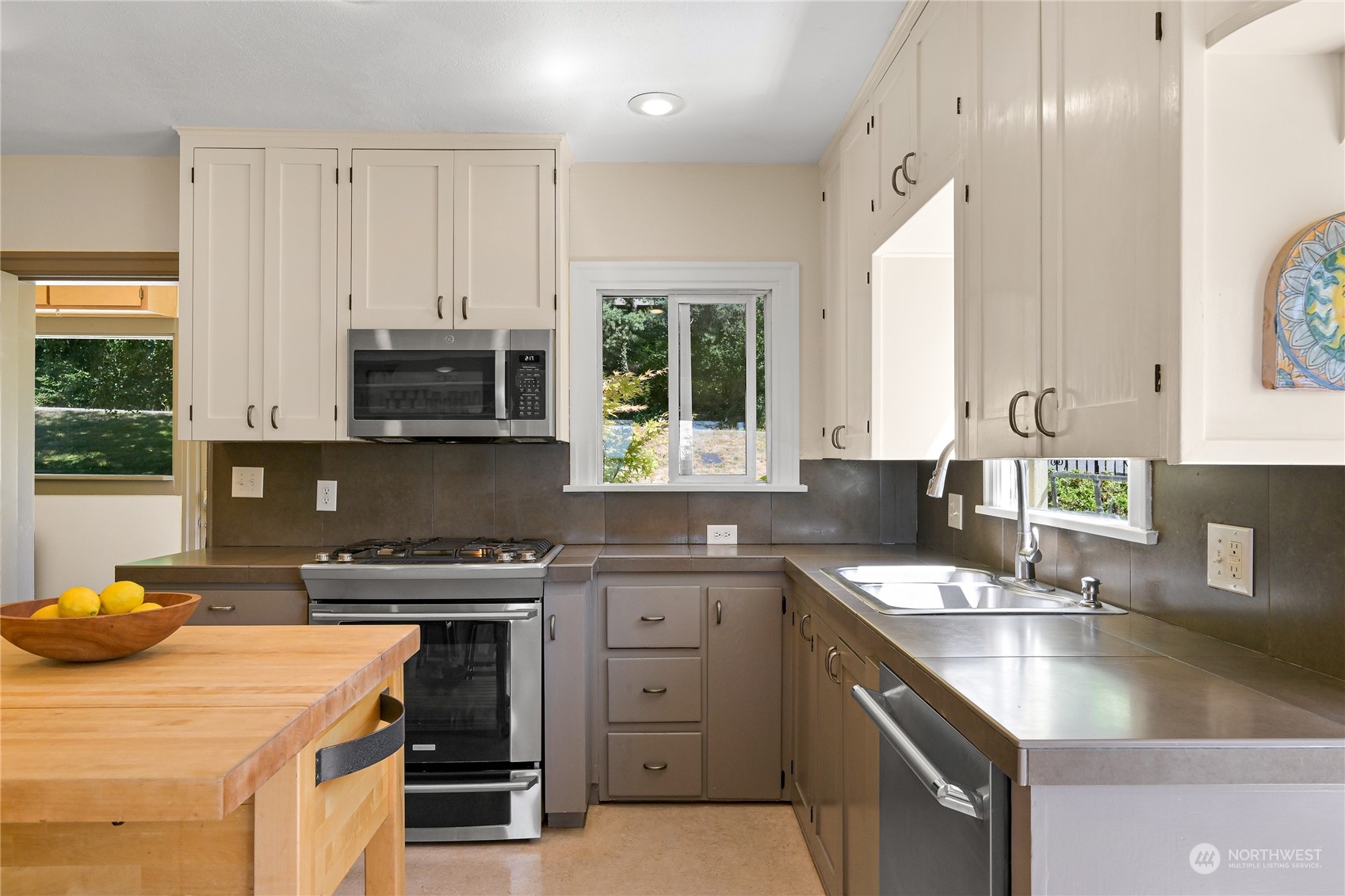 1901 Samish Way
