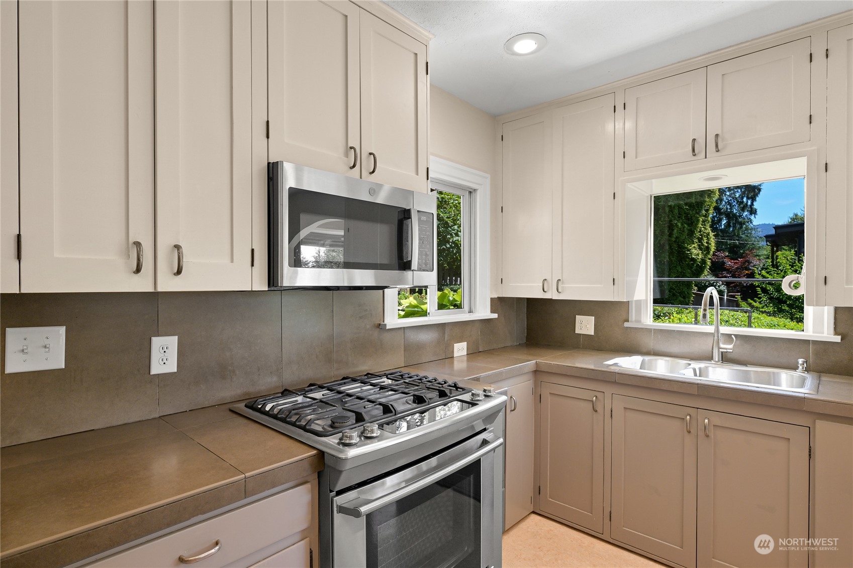 1901 Samish Way