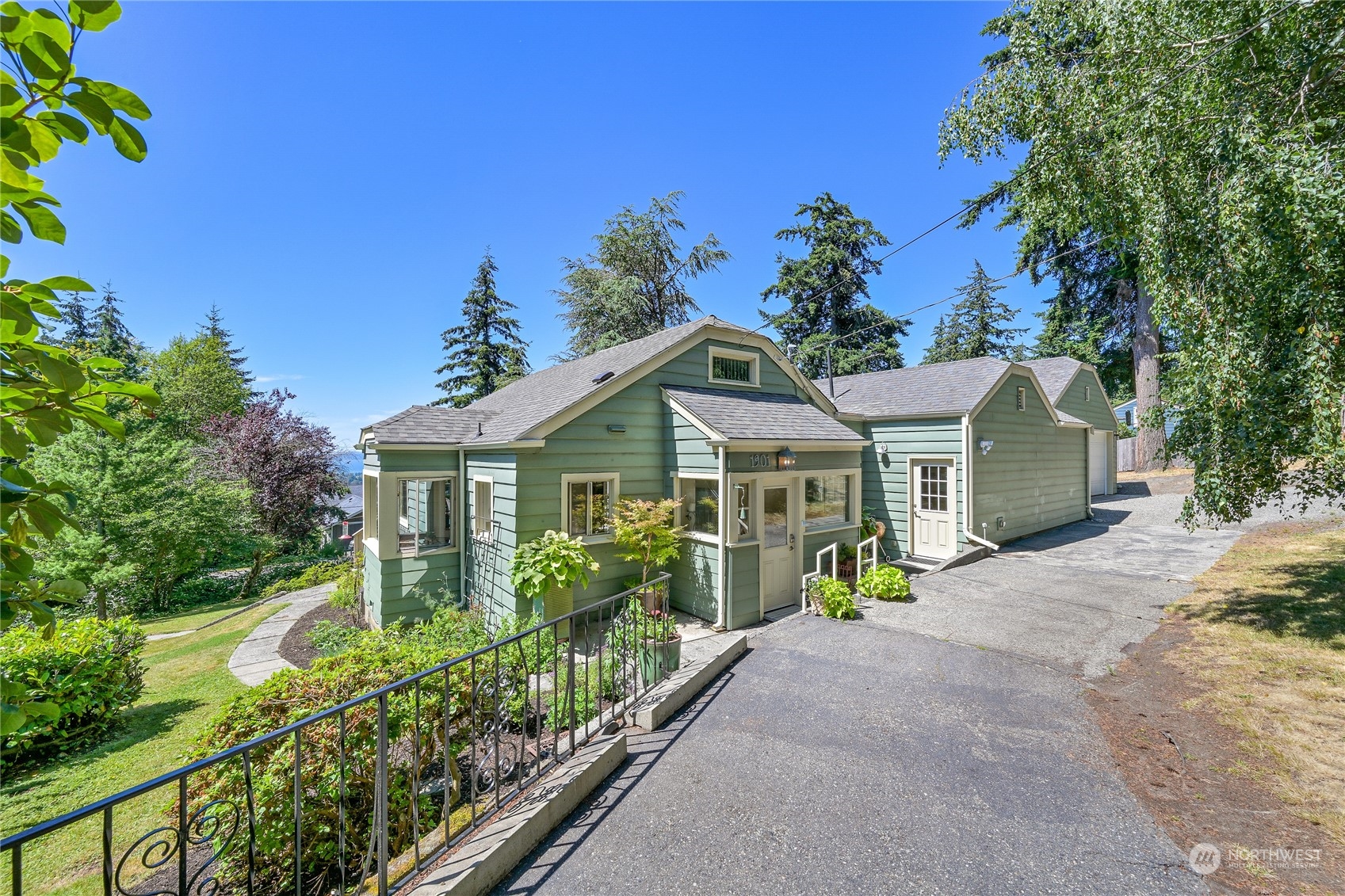 1901 Samish Way