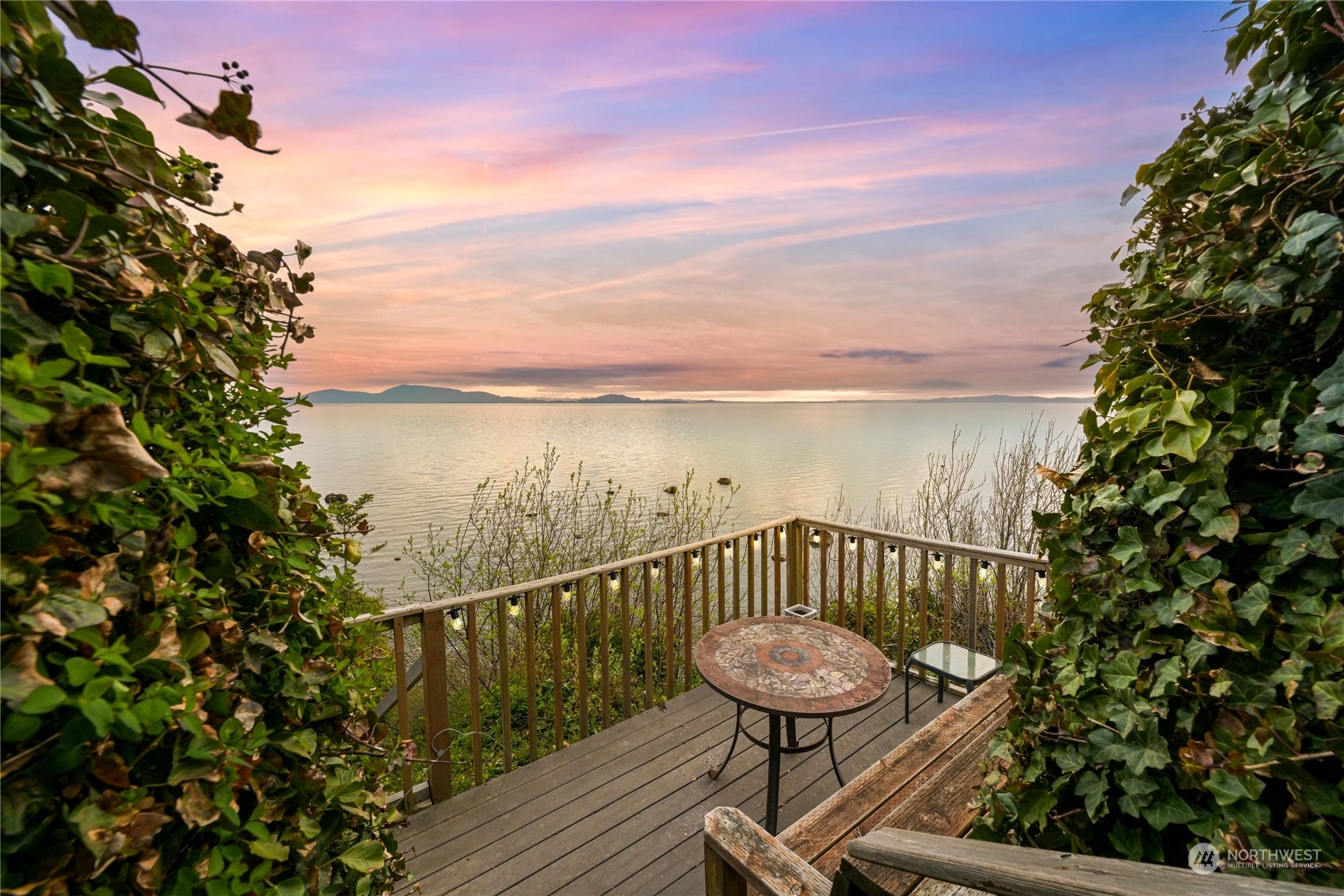 5537 Maple Way