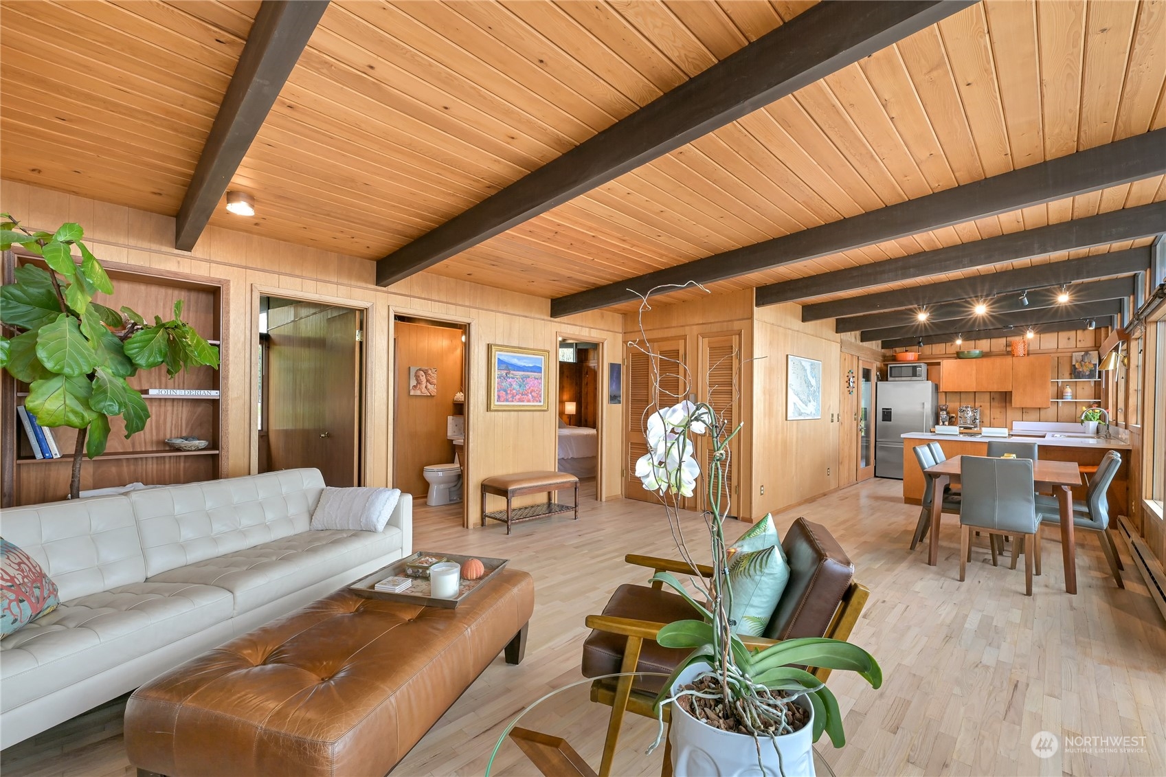 5537 Maple Way