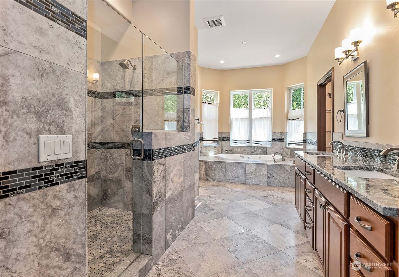 3355 Sheridan Trail