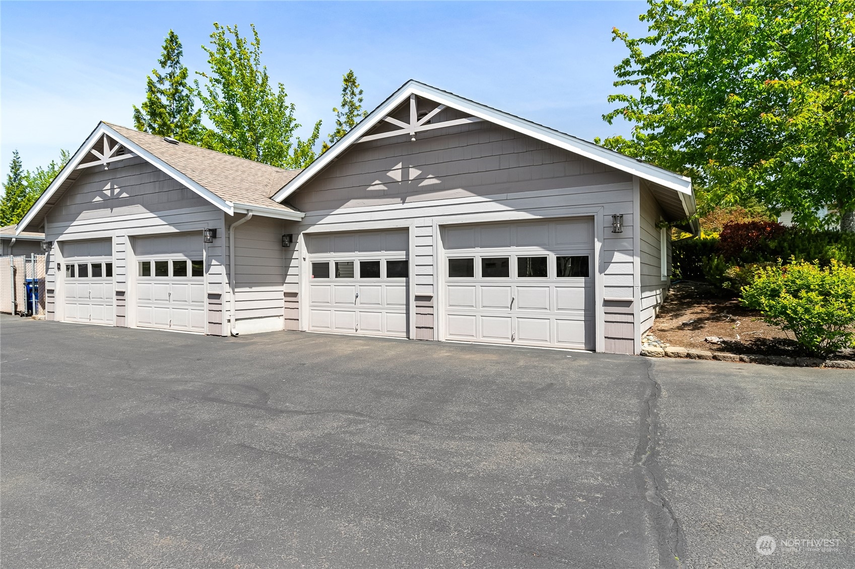 3109 Chandler Parkway