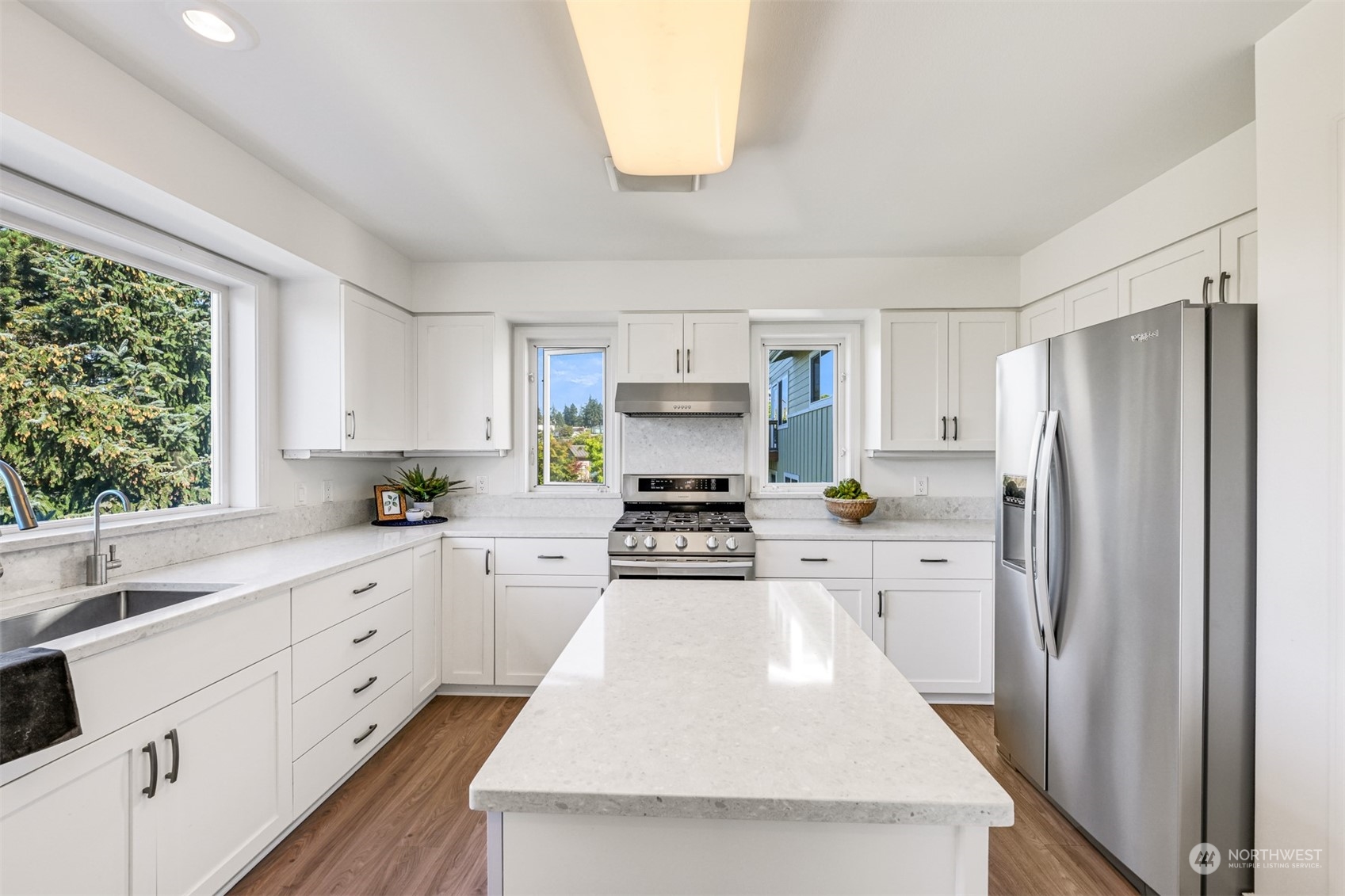 215 Bayside Road