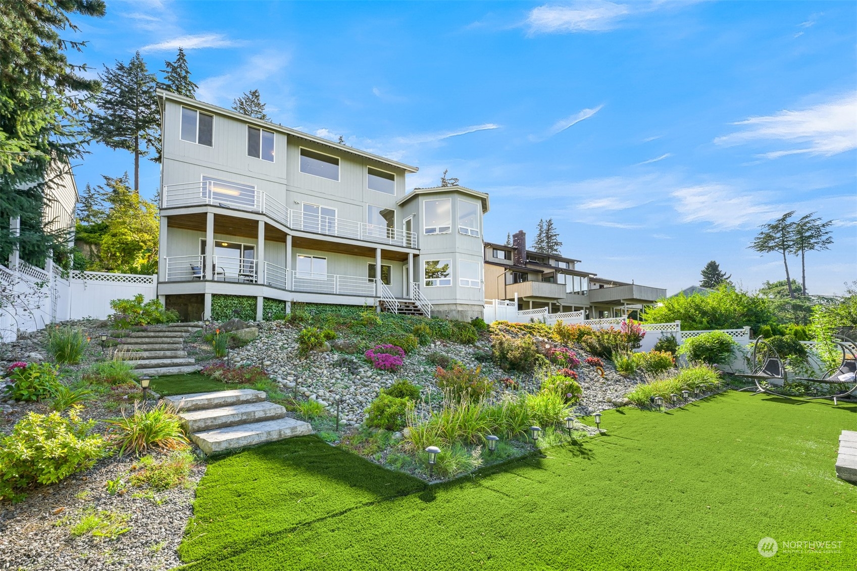 215 Bayside Road