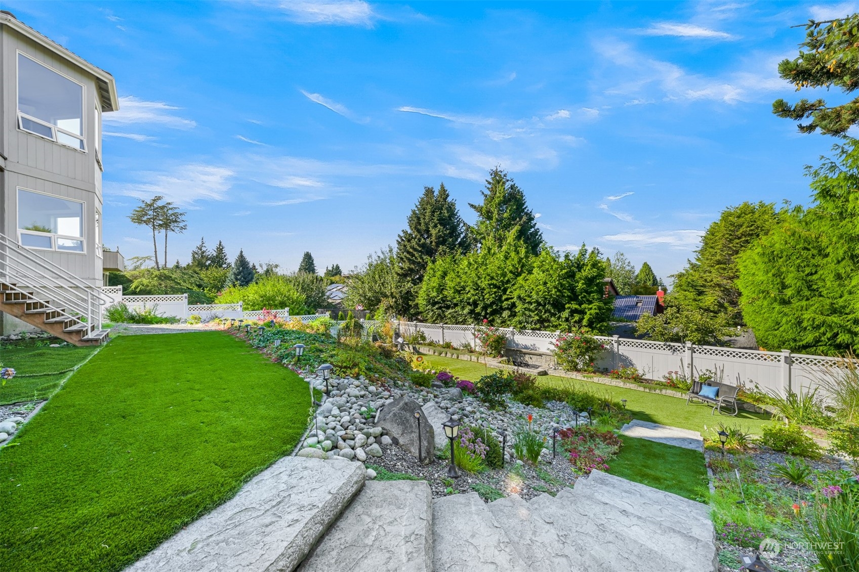 215 Bayside Road