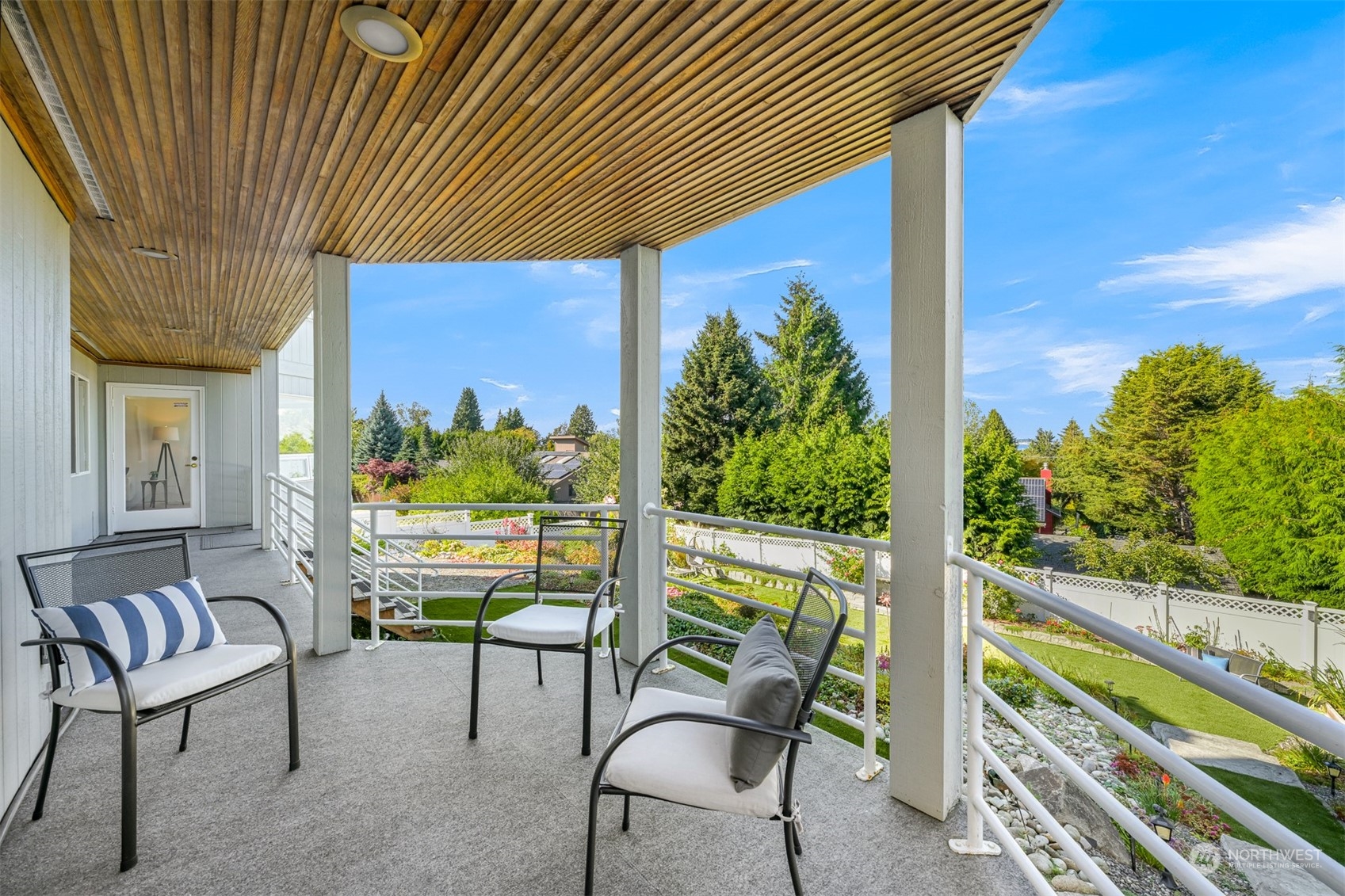 215 Bayside Road
