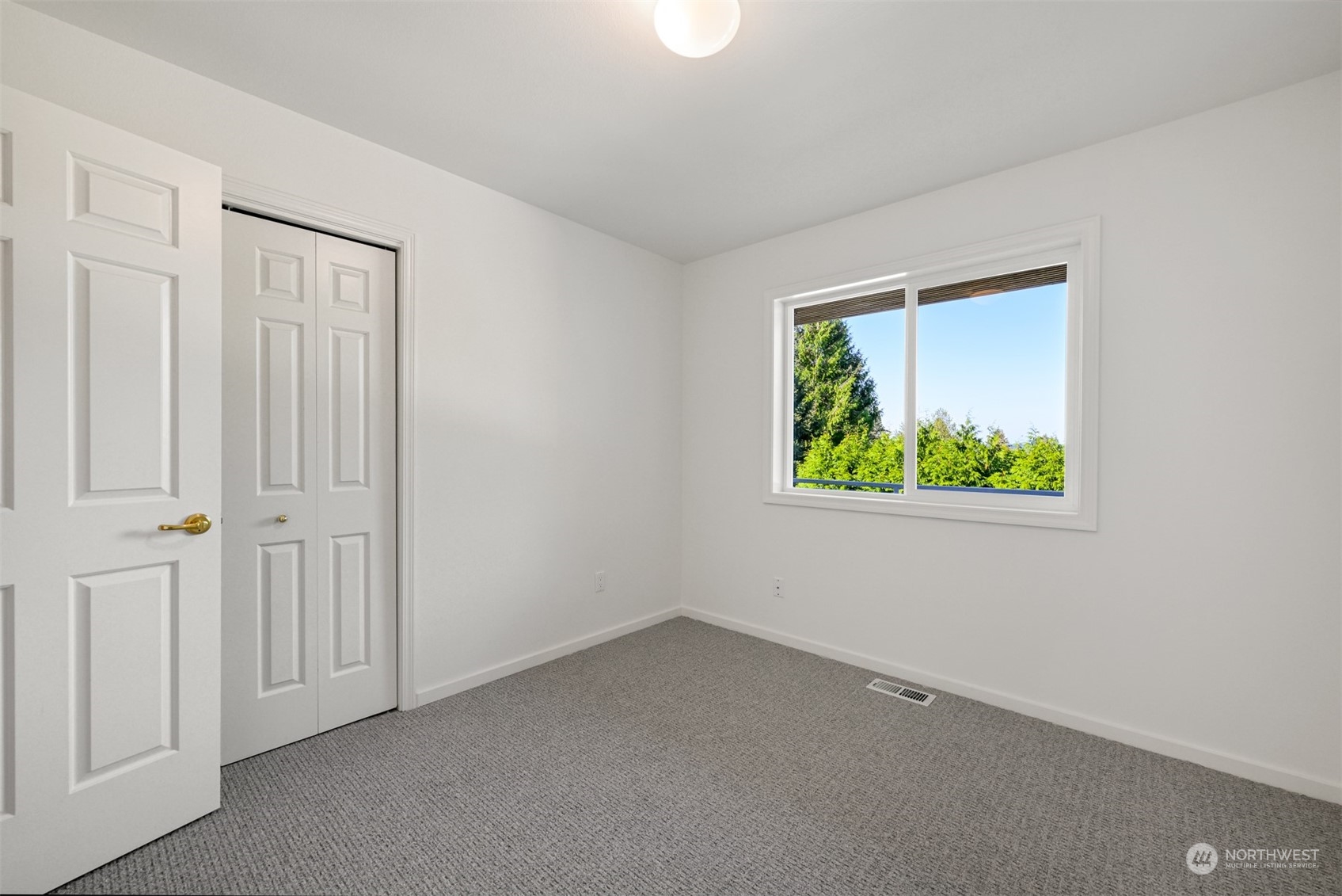 215 Bayside Road