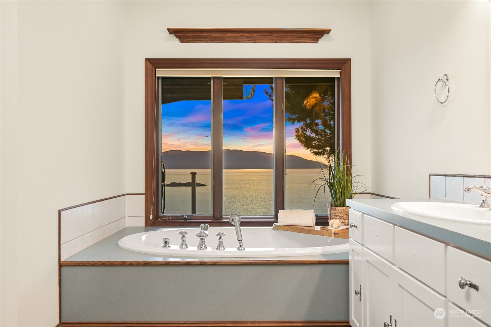 1265 Chuckanut Drive