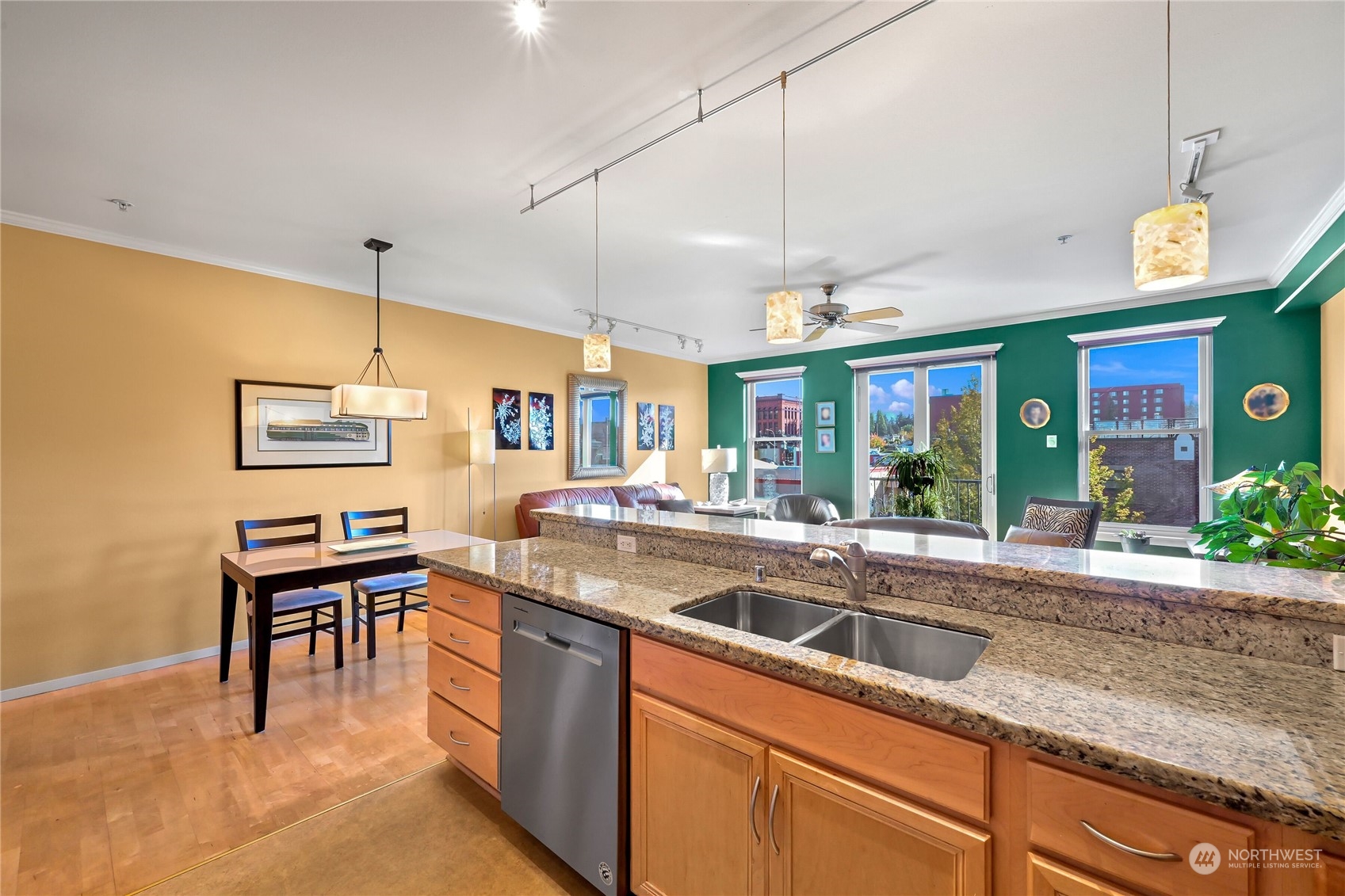 1134 Finnegan Way Unit: 402