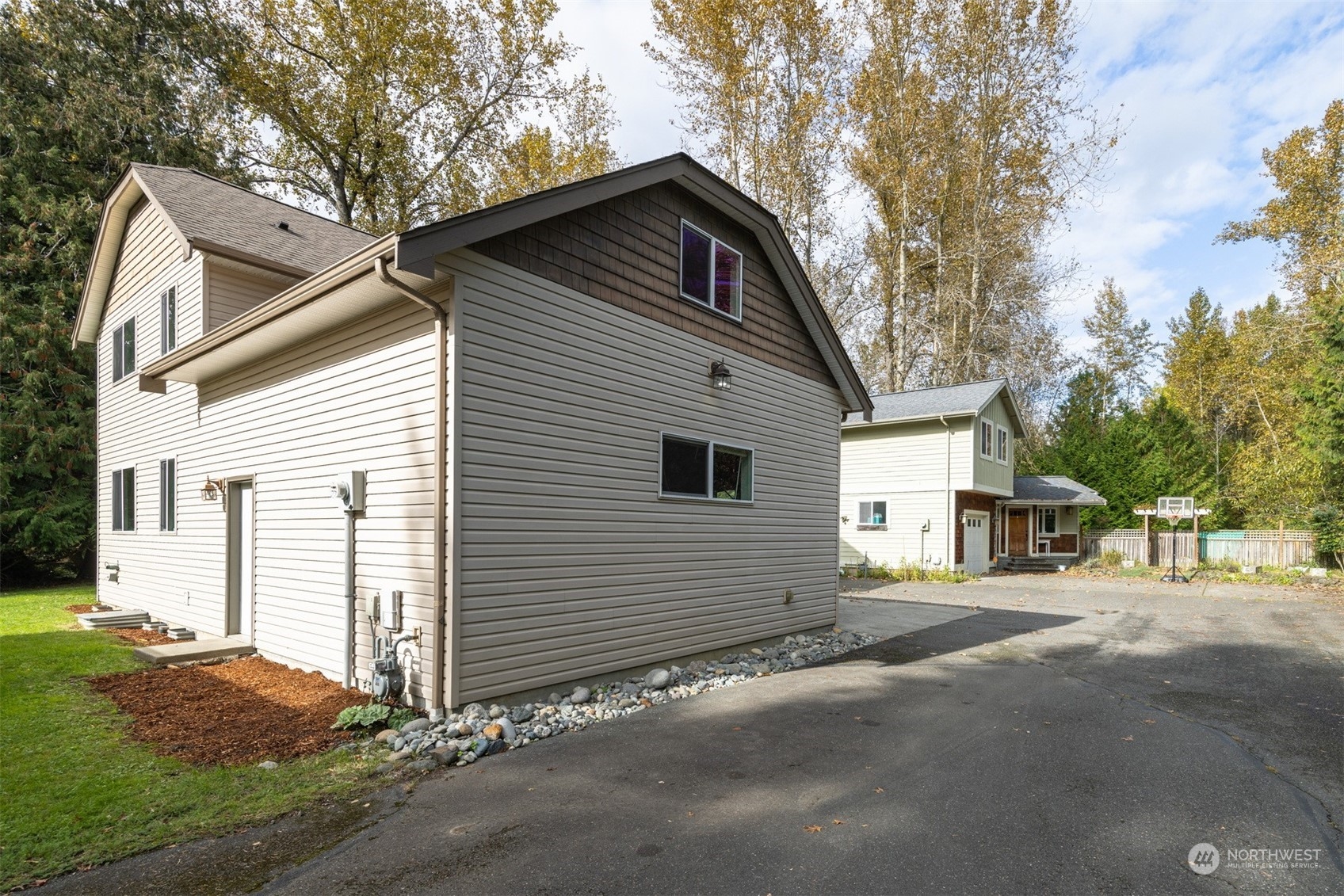 2519 E Illinois Street