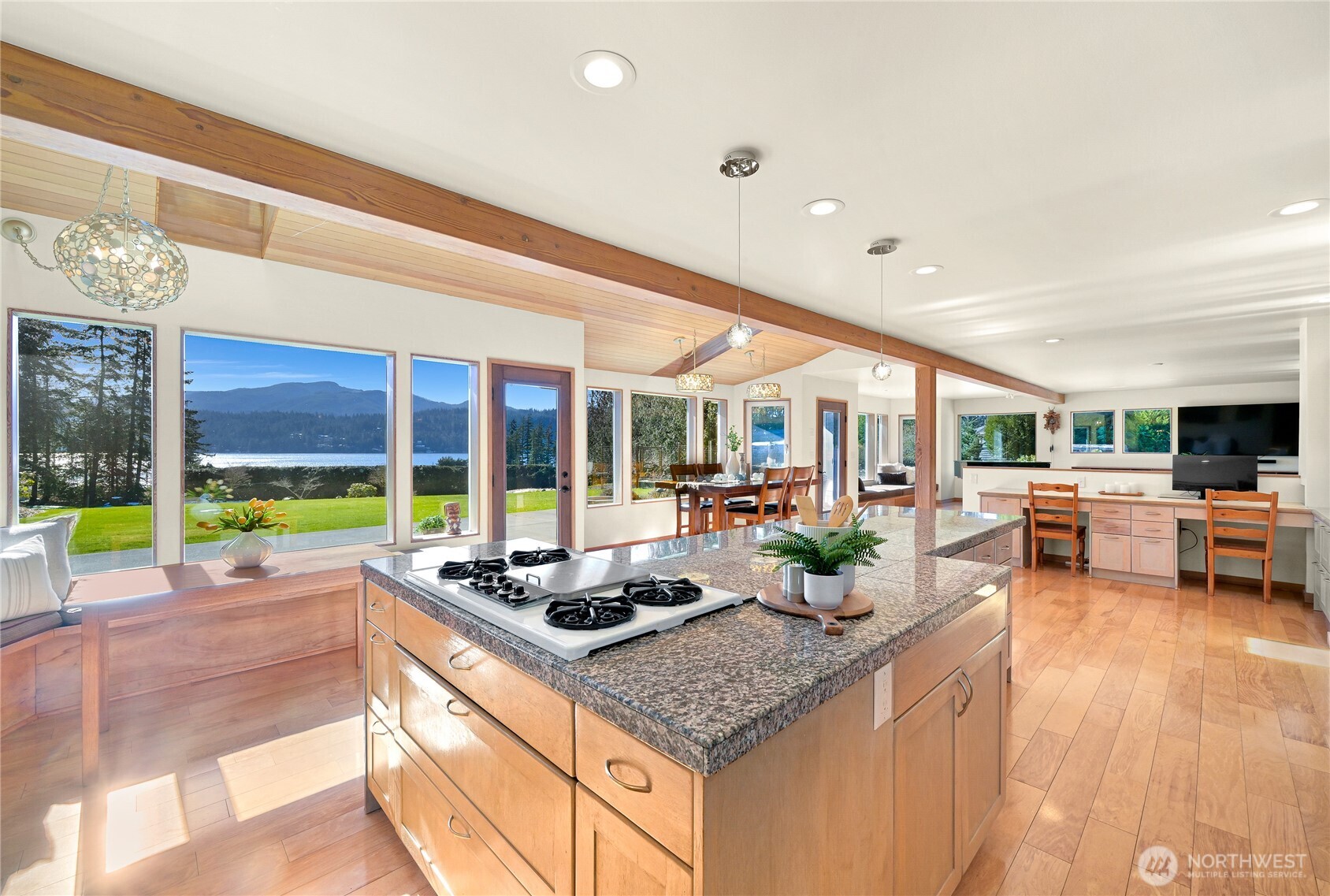 2724 Willow Lane