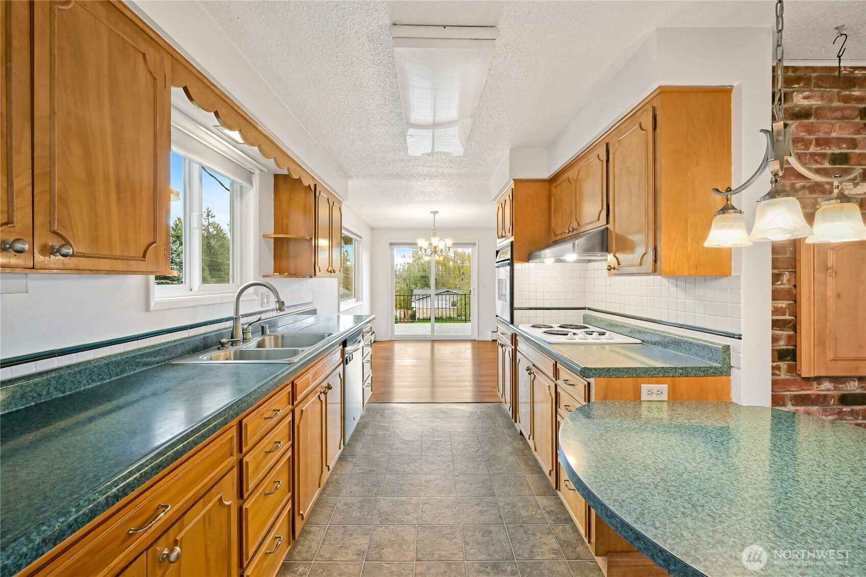 809 Gilbert Drive