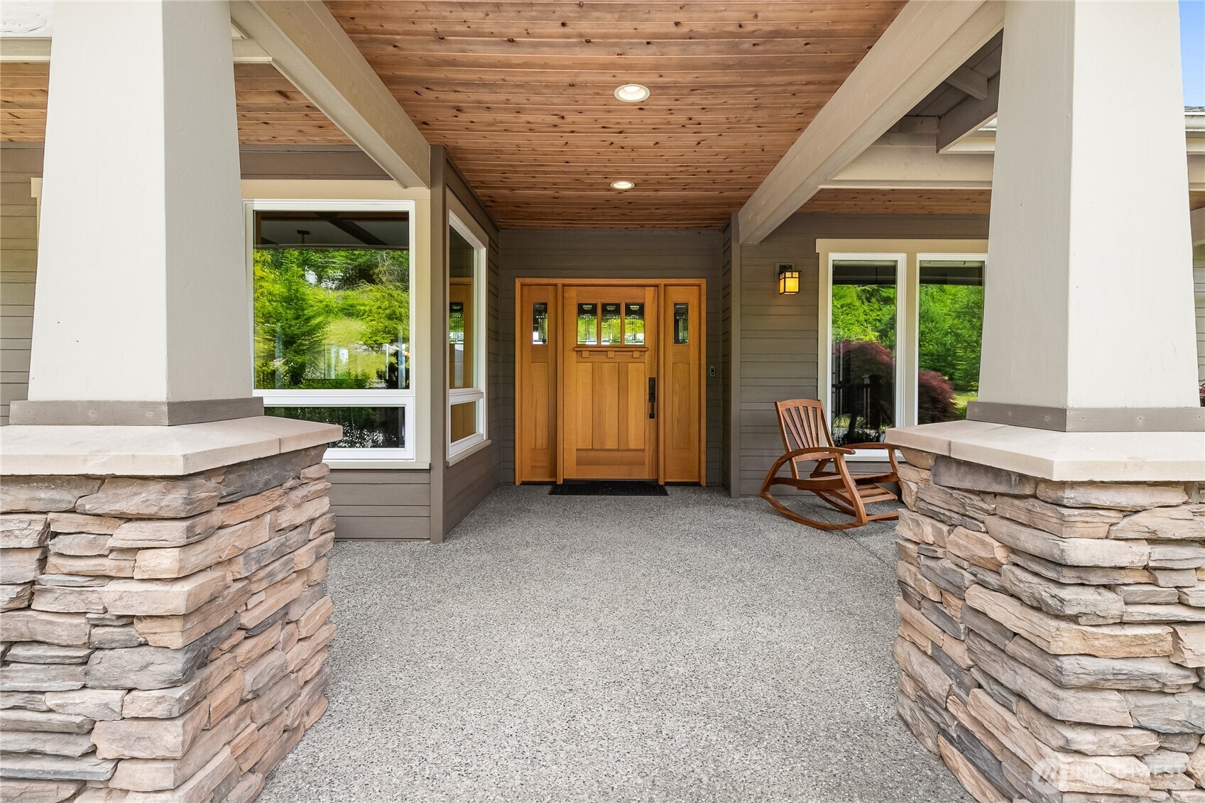 1944 Discovery Heights Drive